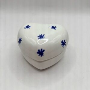 Italy Trinket Box Lidded Hand Painted Porcelain starburst with Delft paintings